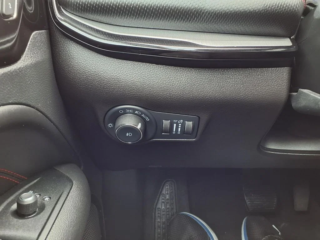 Used 2022 Black Jeep Trailhawk image 17