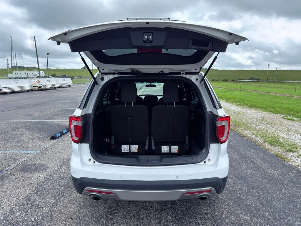 Used 2017 White Ford XLT image 15