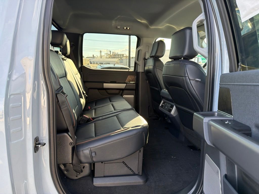 New 2026 Glacier Gray Metallic Tri-Coat Ford F-250® Lariat® image 13