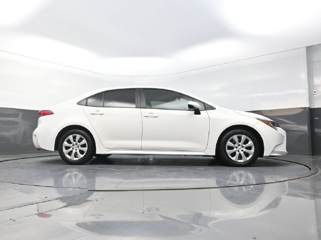 Used 2021 White Toyota LE image 38