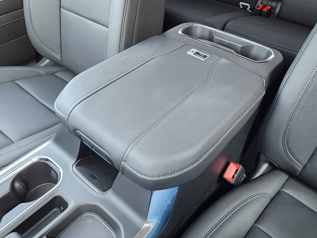 2026 GMC Sierra 1500 SLT - Photo 32