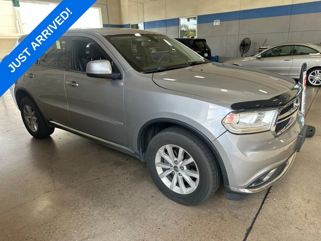 Used 2015 Billet Silver Metallic Dodge SXT image 2