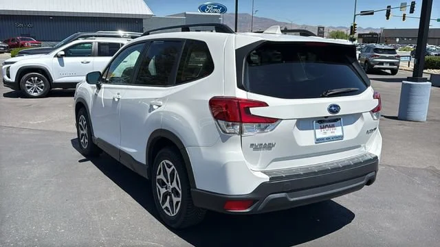 Used 2021 White Subaru Premium image 5