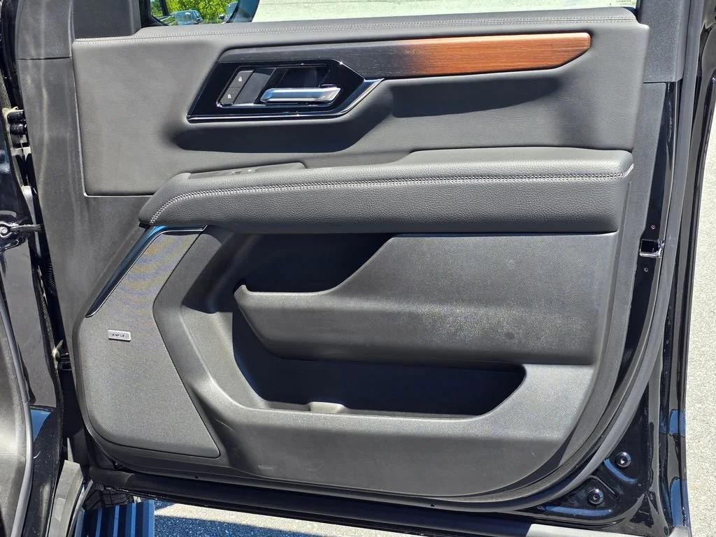 2026 GMC Yukon XL Denali - Photo 37