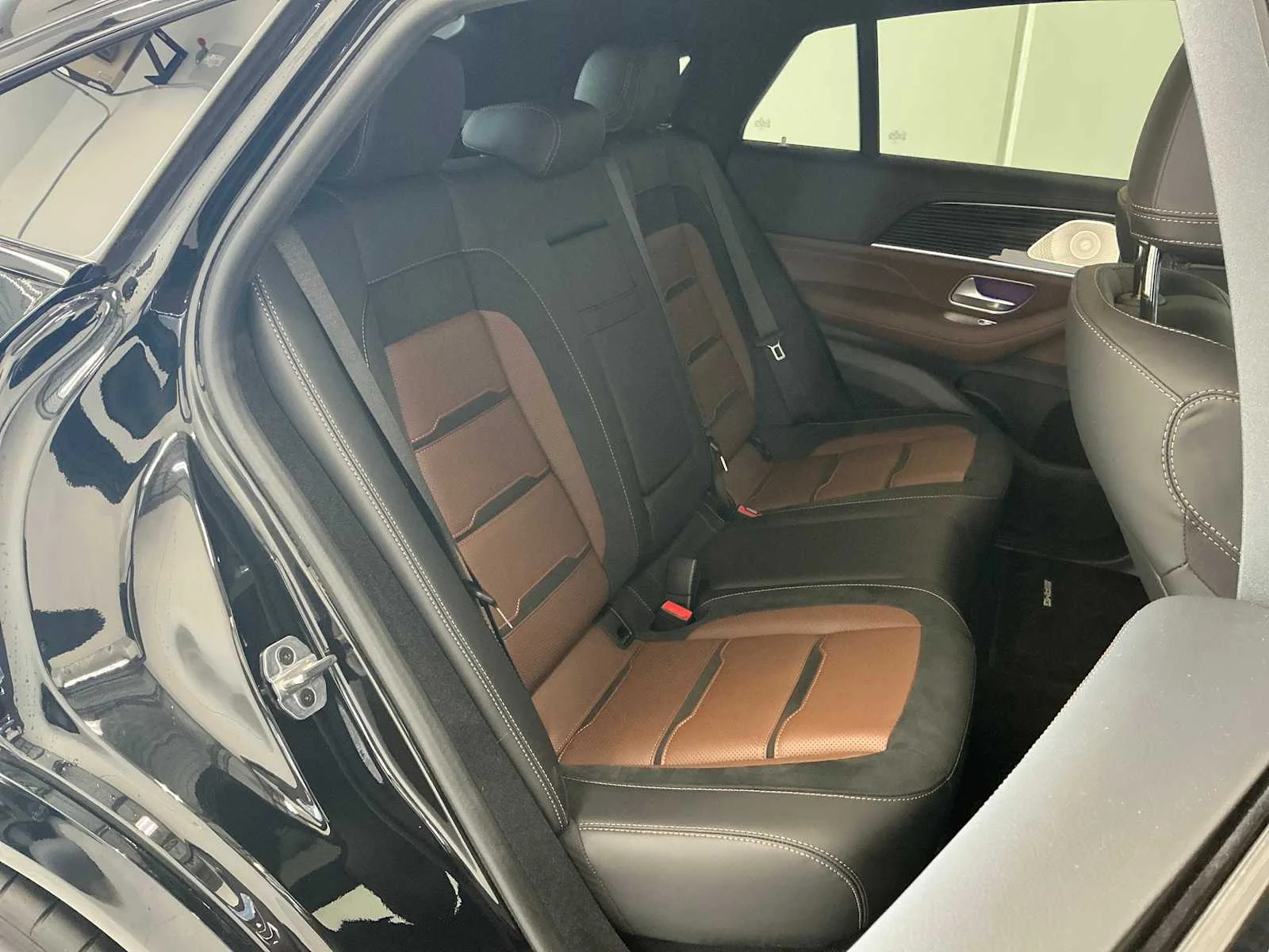 Certified Used 2025 Obsidian Black Metallic Mercedes-Benz AMG® GLE 53 image 24