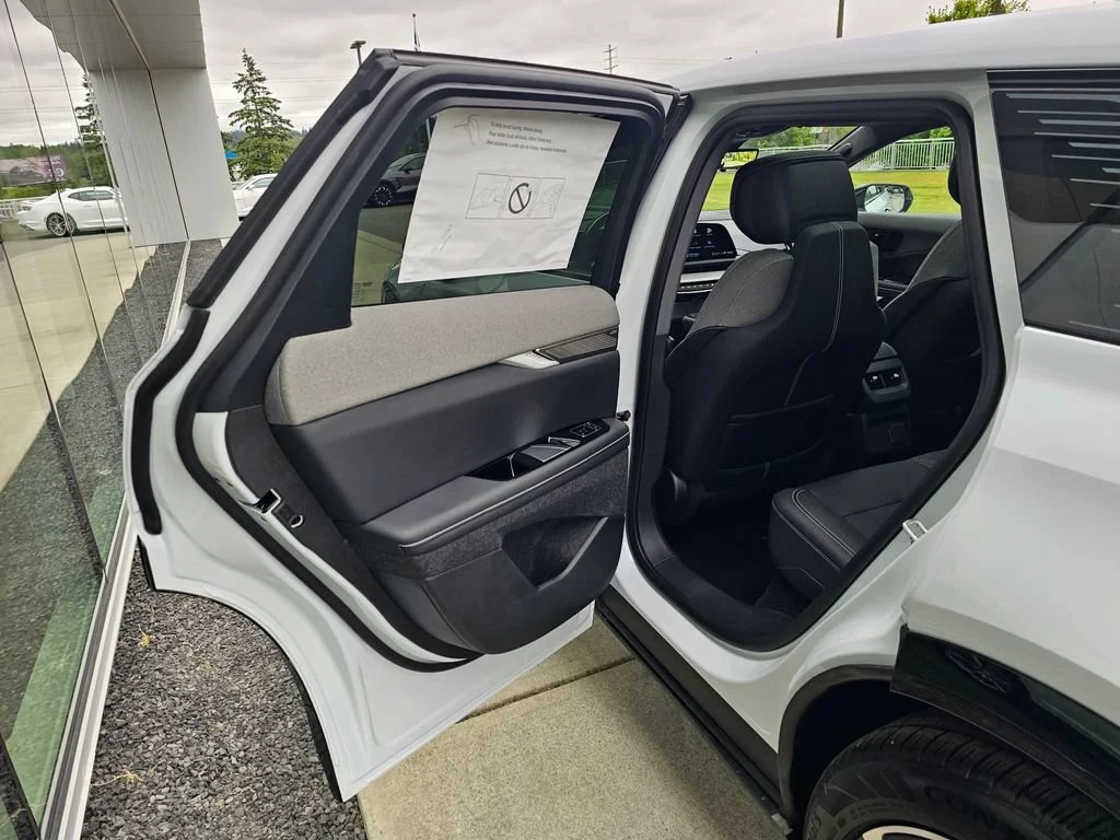 New 2026 Vibrant White Tricoat Cadillac Sport image 15