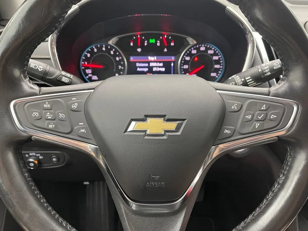 Used 2020 SILVER ICE METALLIC Chevrolet Premier image 21