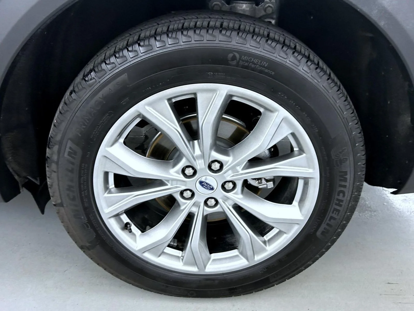 Used 2024 Silver Ford Limited image 25