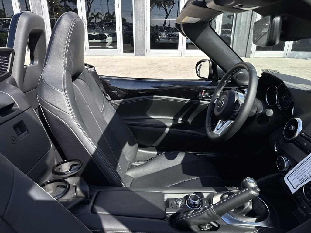 2025 Mazda MX-5 Miata Grand Touring - Photo 16