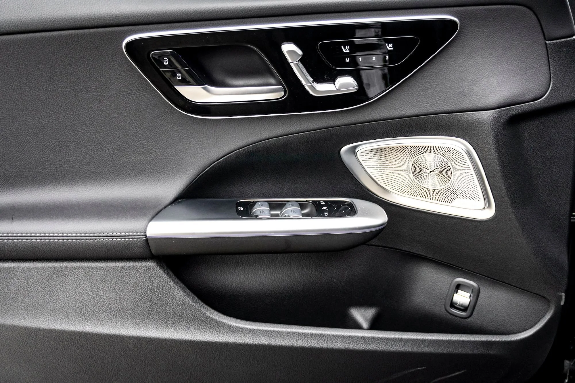 New 2026 Obsidian Mercedes-Benz C 300 image 7