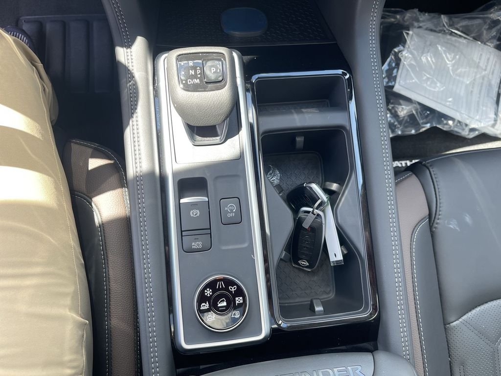 New 2026 Gray Nissan Platinum image 23