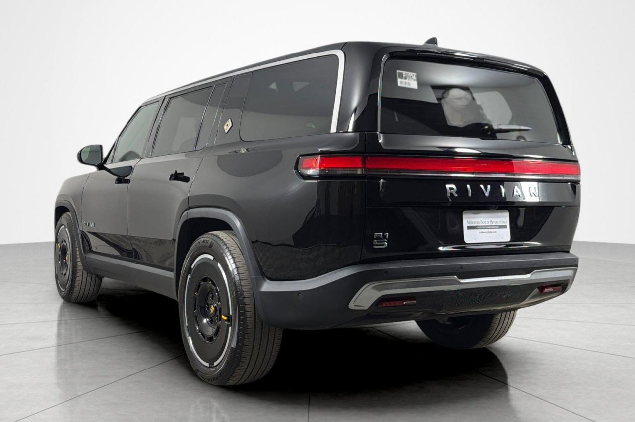 Used 2025 BLACK Rivian Adventure image 3