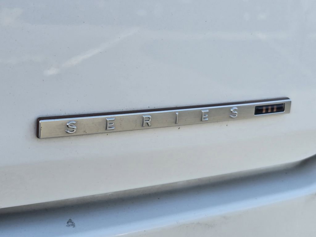 Used 2022 Bright White Clearcoat Jeep Series III image 28
