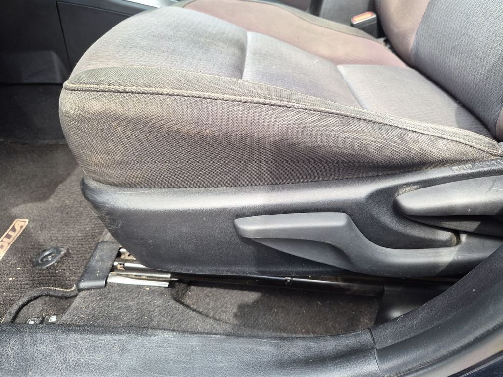 Used 2018 Blue Toyota LE image 17