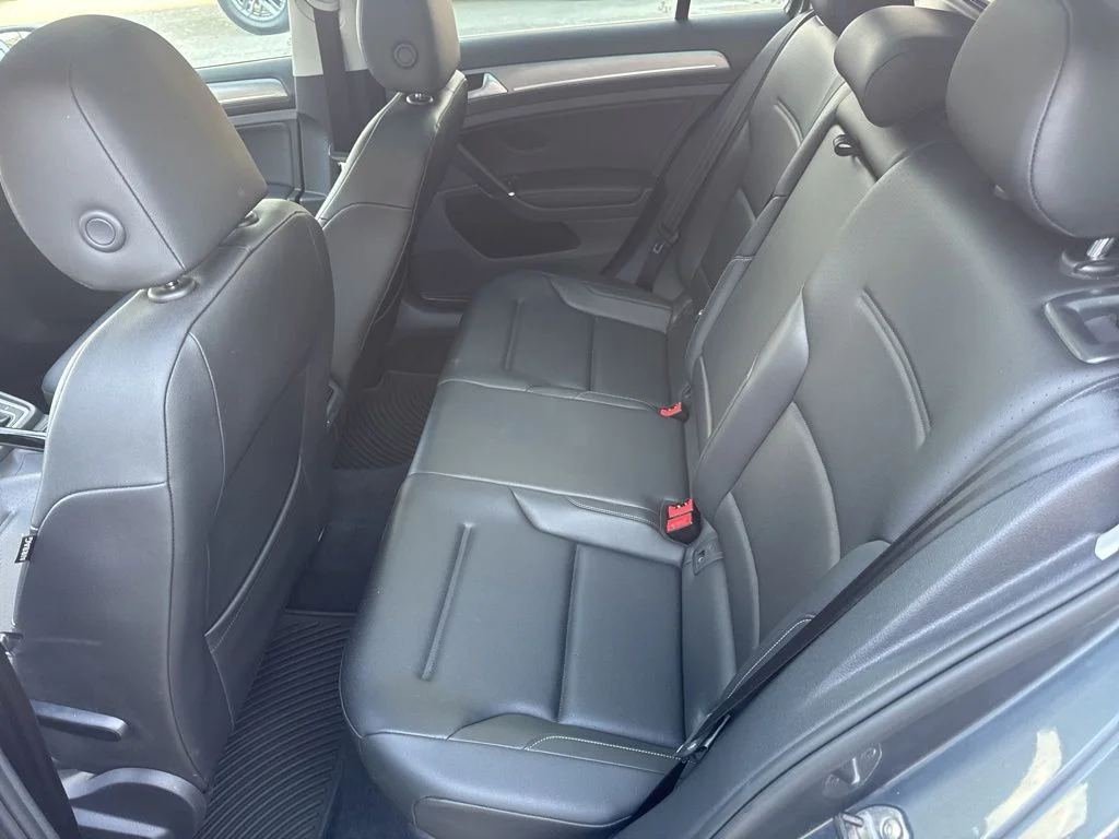 Used 2016 Gray Volkswagen SE image 23