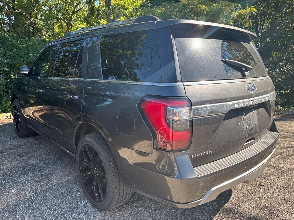 Used 2020 Magnetic Metallic Ford Limited image 5