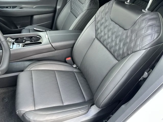 New 2026 Everest White Pearl TriCoat Nissan Platinum image 15