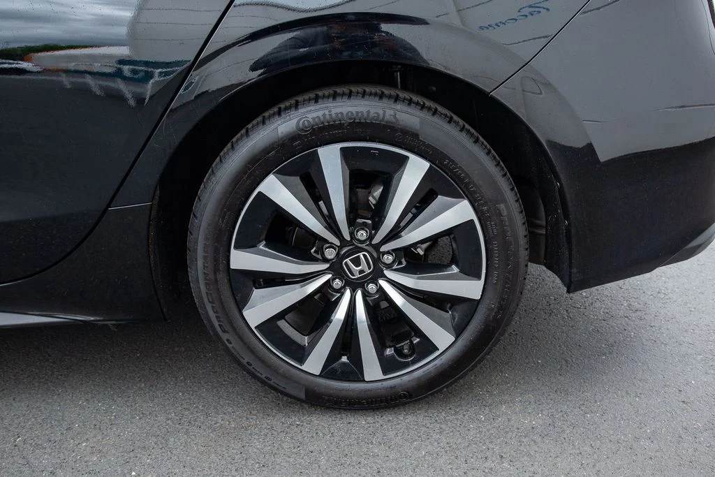 2024 Honda Civic Hatchback EX-L - Photo 29