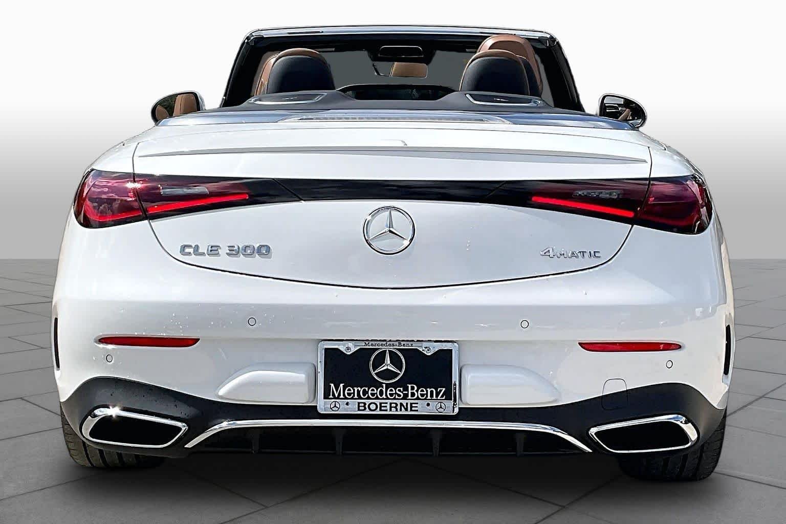 New 2026 MANUFAKTUR Moonlight White Metallic Mercedes-Benz CLE 300 image 4