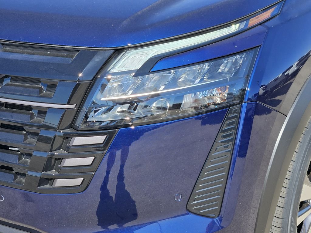 New 2026 Deep Ocean Blue Pearl Nissan SL image 8