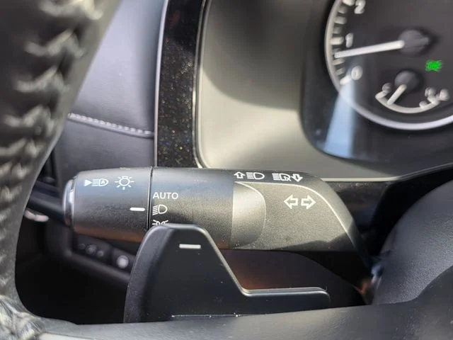 2025 Nissan Pathfinder SV - Photo 36