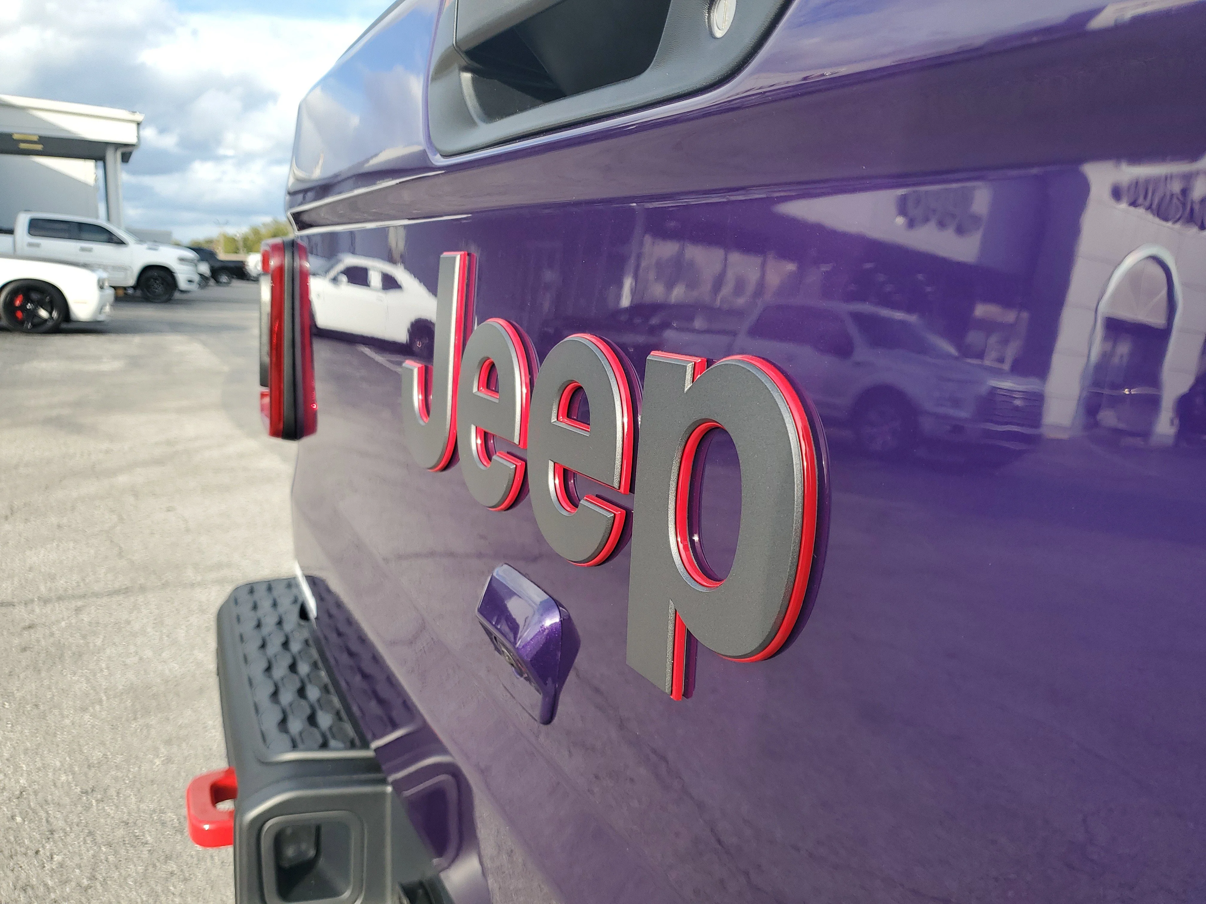 New 2026 Reign Jeep Rubicon X image 8