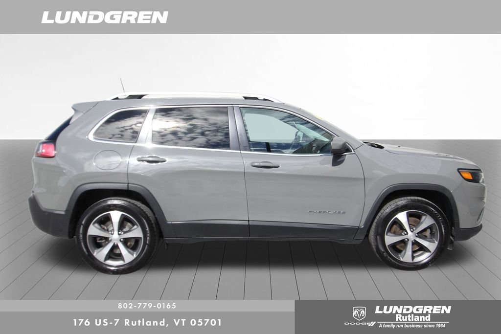 Used 2021 Gray Jeep Limited image 3
