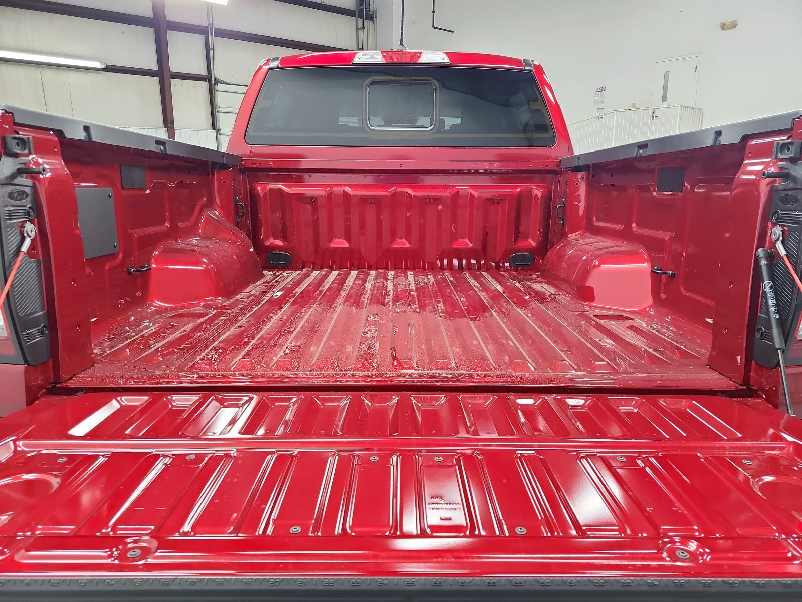 New 2026 Ruby Red Metallic Tinted Clearcoat Ford Lariat® image 41