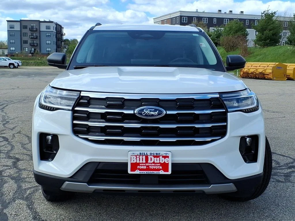New 2026 Star White Metallic Tri-Coat Ford Active image 2