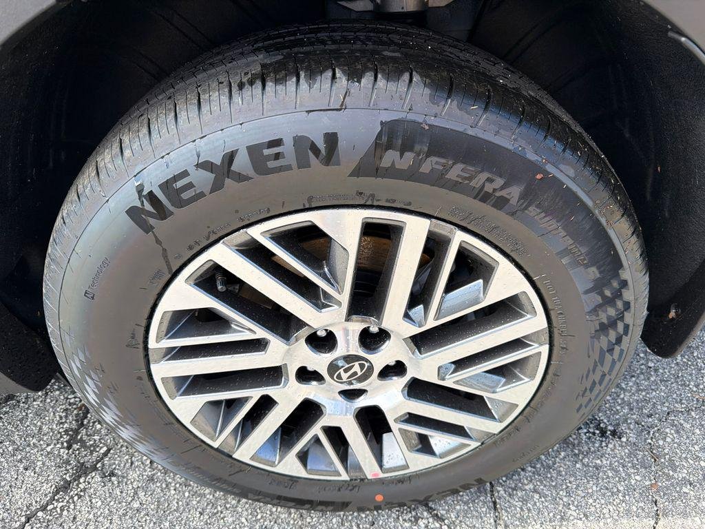 New 2026 White Hyundai SEL FWD image 20