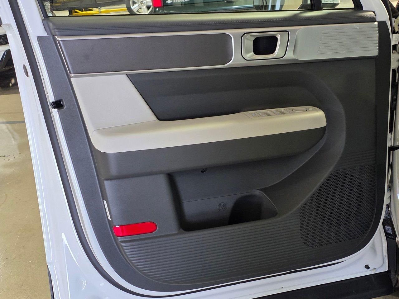 New 2026 Serenity White Hyundai SE image 21