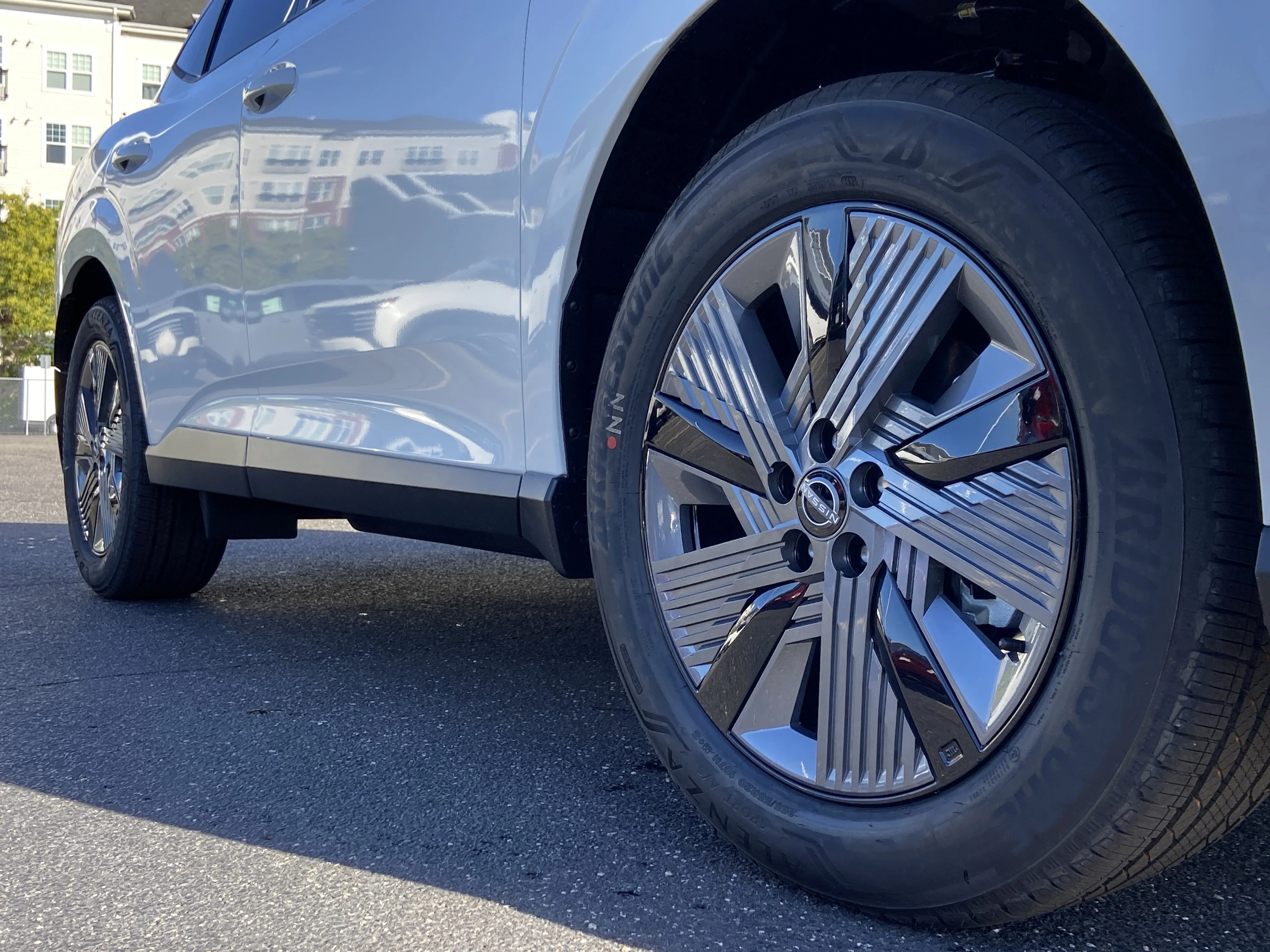 New 2026 Everest White Pearl TriCoat Nissan SL image 8