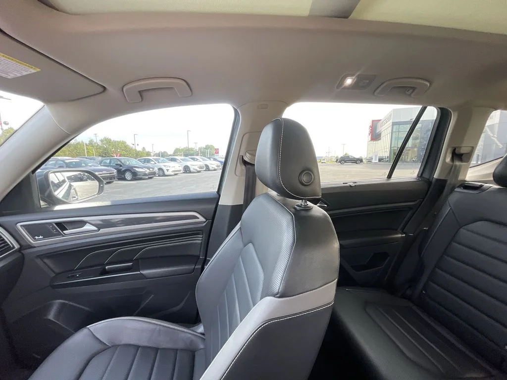 Used 2021 Gray Volkswagen 3.6L V6 SEL Premium R-Line image 11