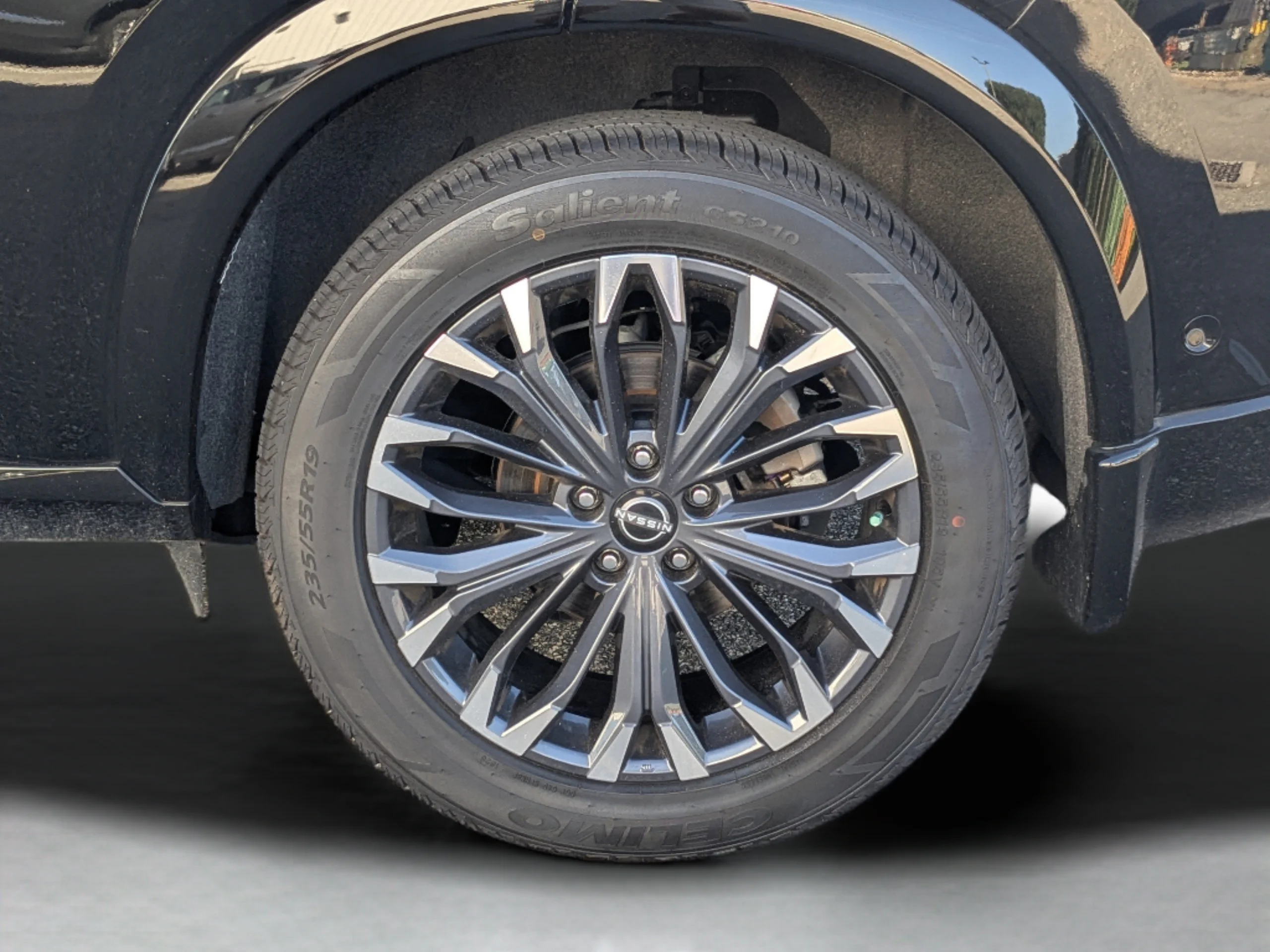 Used 2025 Super Black Nissan Platinum image 29