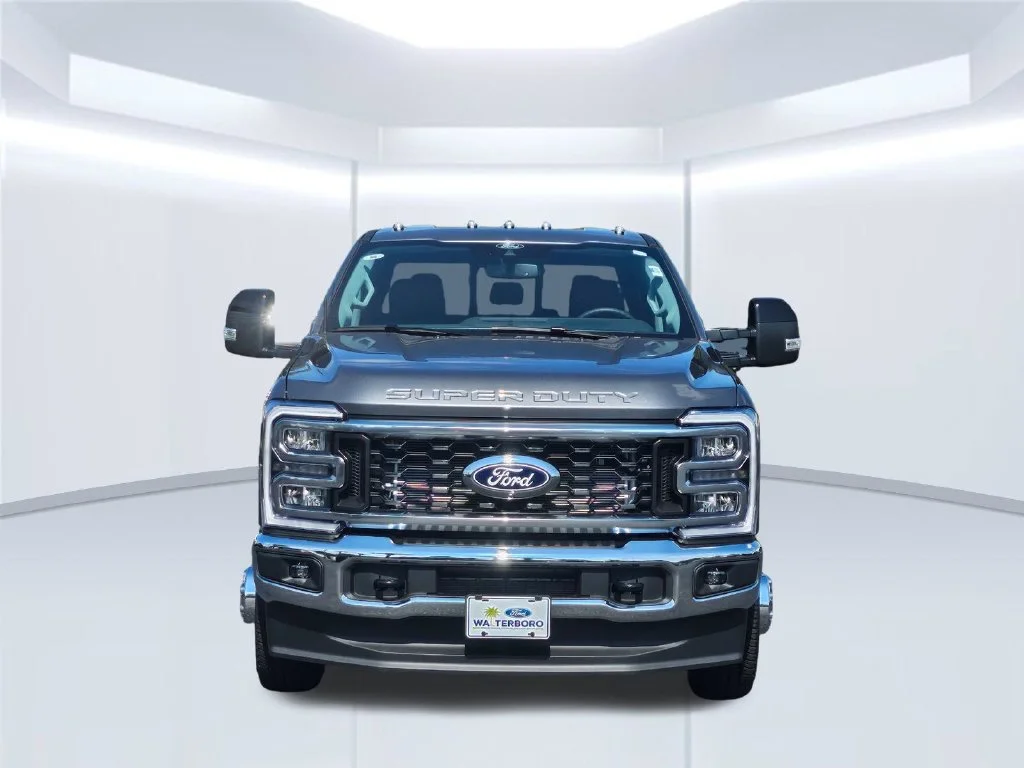 New 2027 Carbonized Gray Metallic Ford F-350® Lariat® image 17