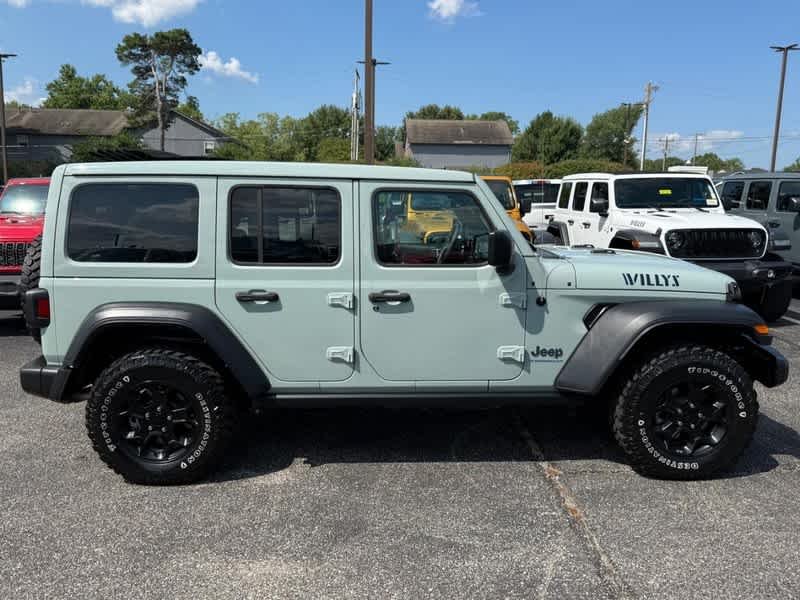 Used 2023 Earl Clearcoat Jeep Willys image 2