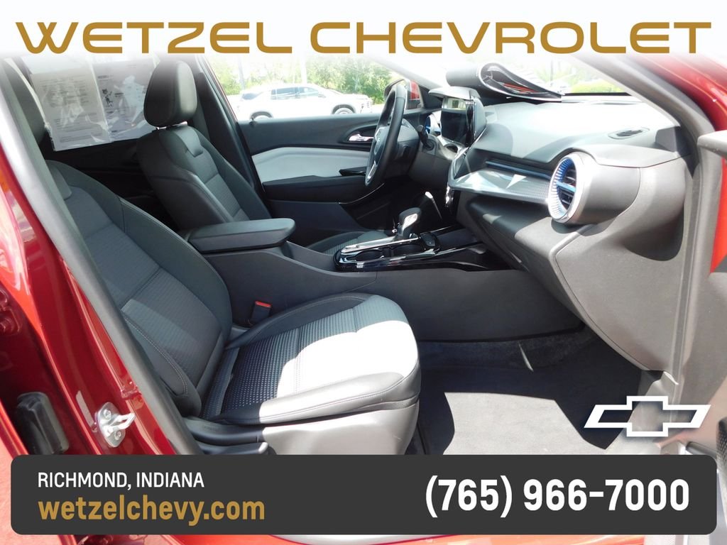 Used 2025 Red Chevrolet LT image 16