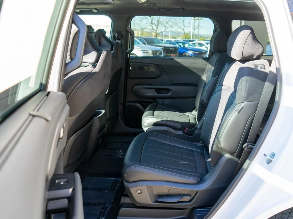 New 2027 Glacial White Pearl Kia X-Pro SX Prestige image 14