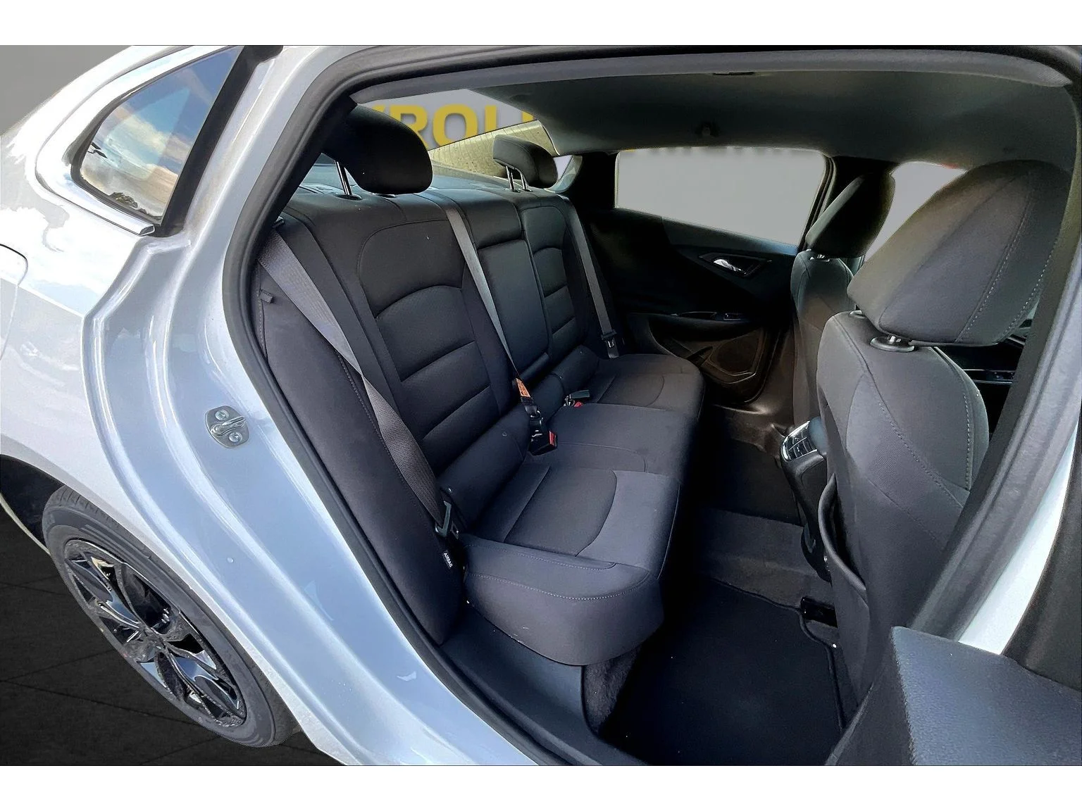 Used 2025 Summit White Chevrolet 1LT image 19
