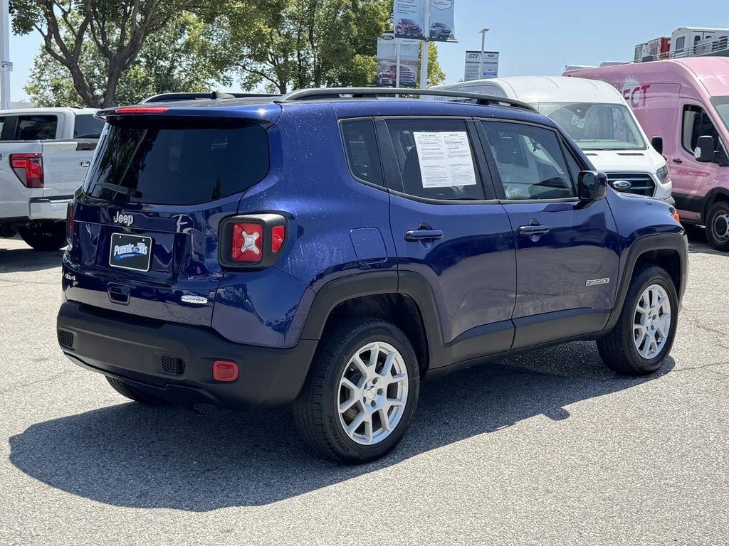 Certified Used 2019 Jetset Blue Clearcoat Jeep Latitude image 6