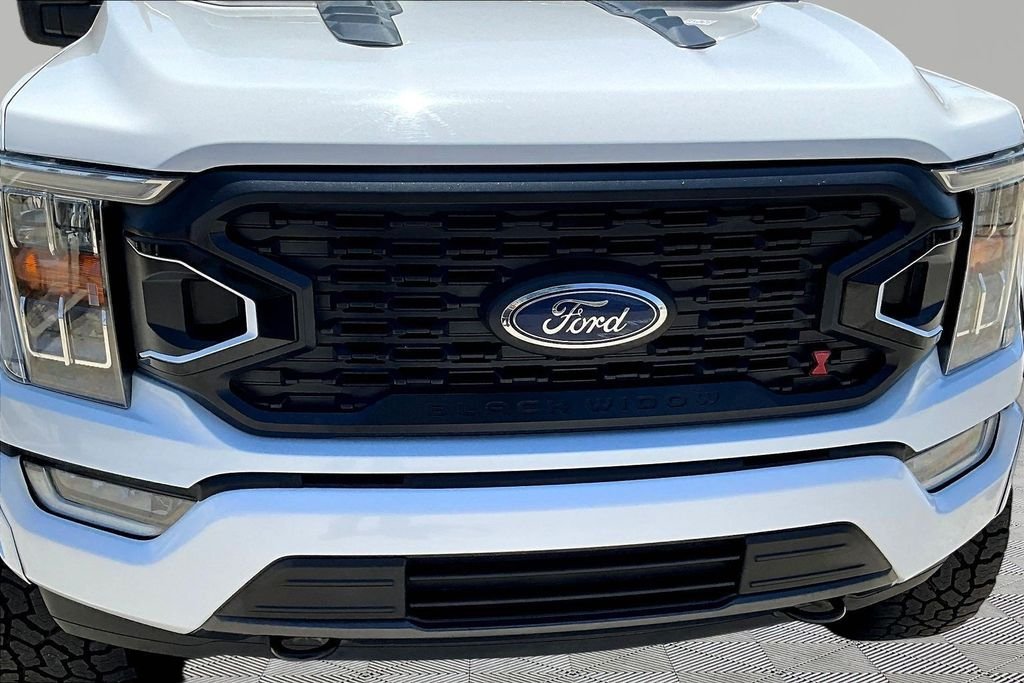 Used 2022 White Ford Lariat image 31