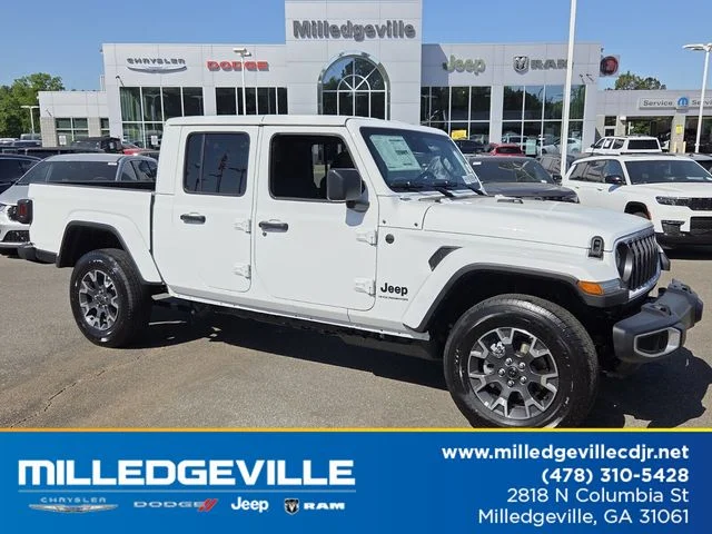 2026 Jeep Gladiator Sahara Auto's photo