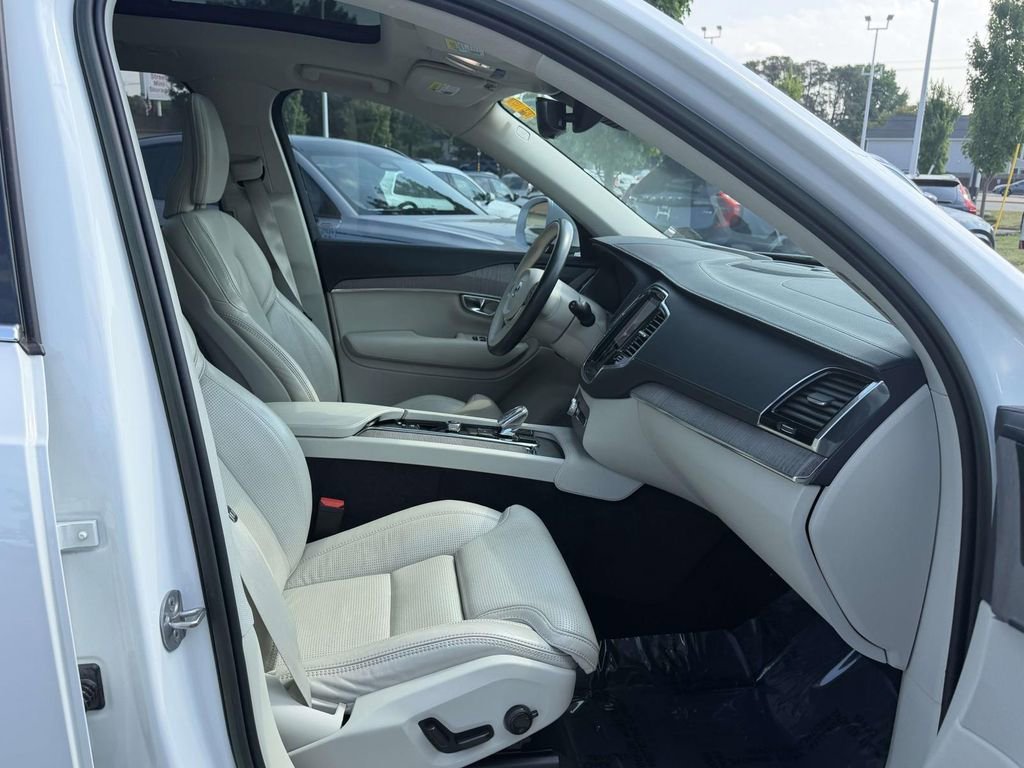 Used 2023 Crystal White Metallic Volvo Ultimate image 12