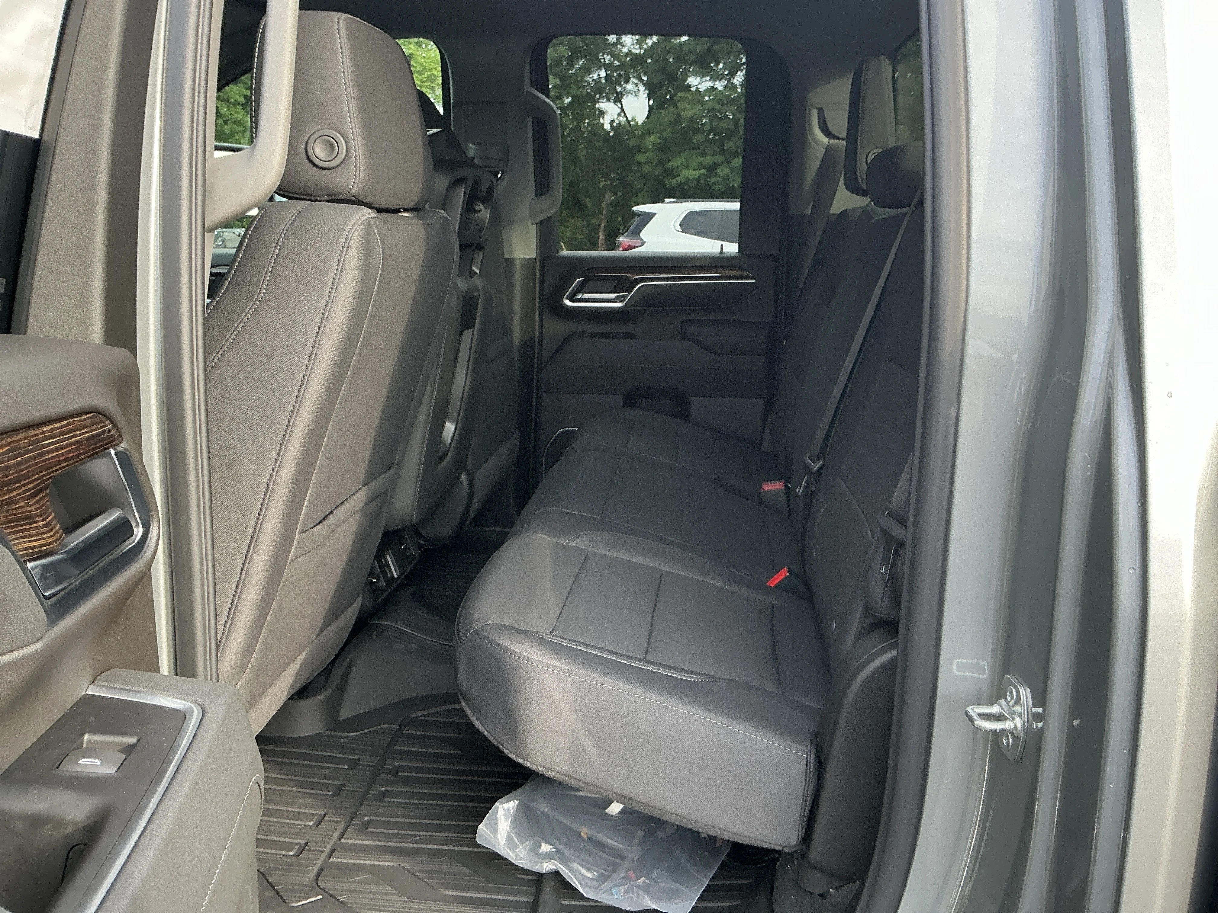 New 2026 Sterling Metallic GMC SLE image 10