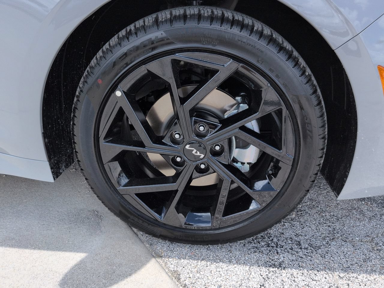 New 2027 Wolf Gray Kia GT-Line image 11