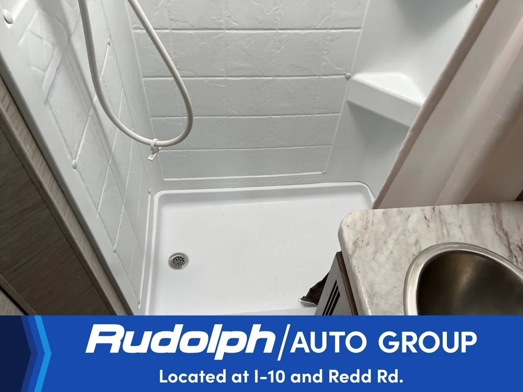 Used 2022 Oxford White Ford Base image 38