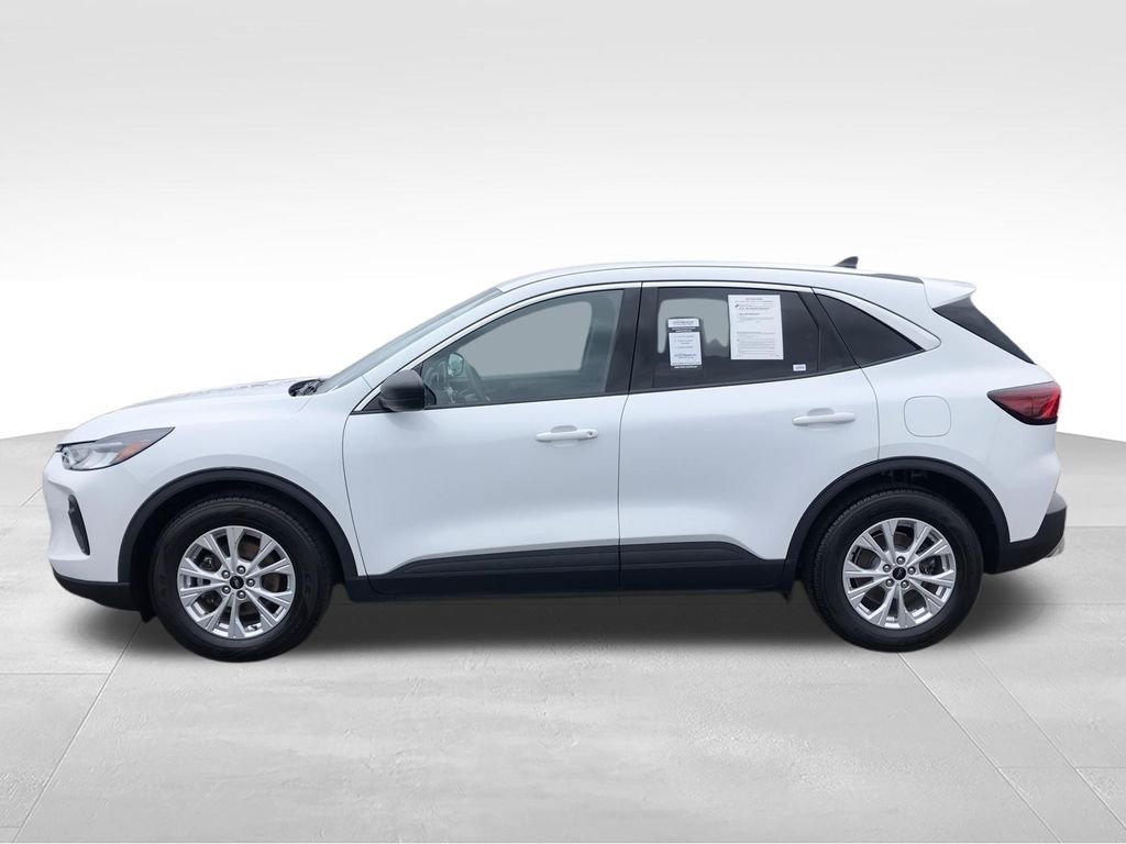 Used 2023 White Ford Active image 5