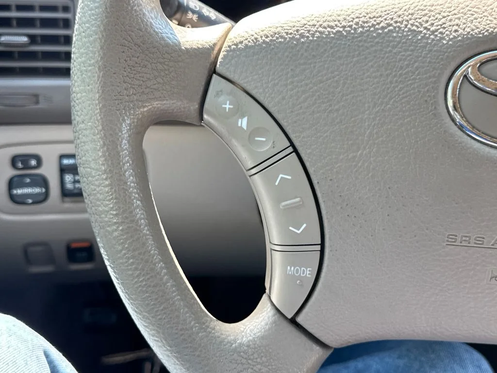Used 2010 Blue Mirage Metallic Toyota LE image 29