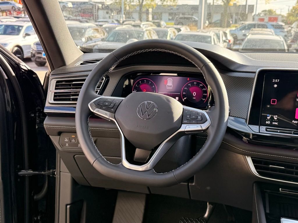 New 2026 Deep Black Pearl Volkswagen 2.0T SEL image 15