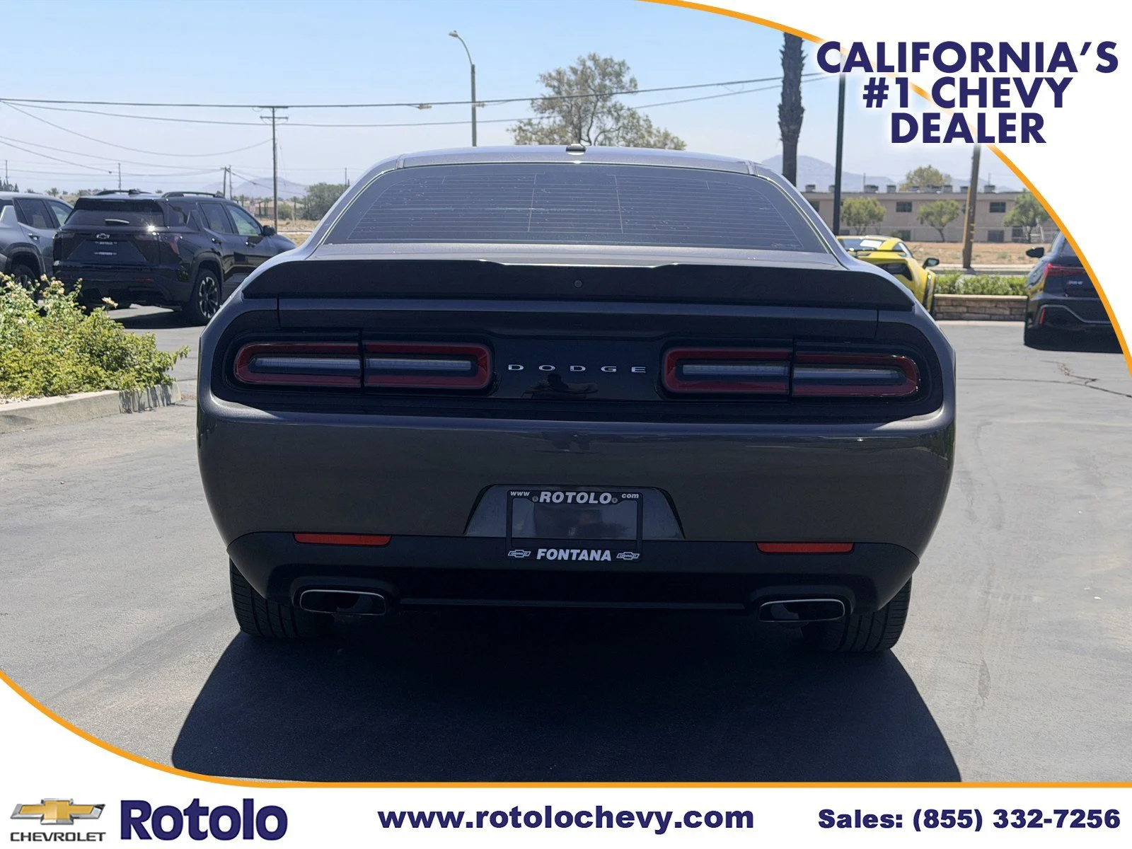 Used 2018 Granite Pearlcoat Dodge SXT image 5